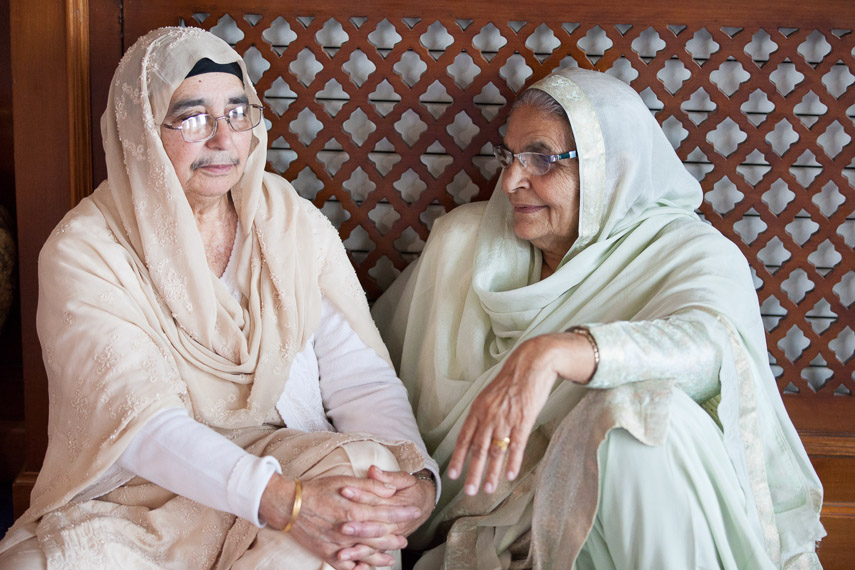 Female Asian Wedding Photographer for Sikh Wedding Ceremony